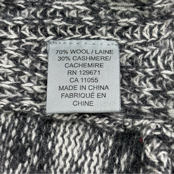 360 Cashmere Heathered Gray Crew neck Sweater Size XS - Picture 7 of 7